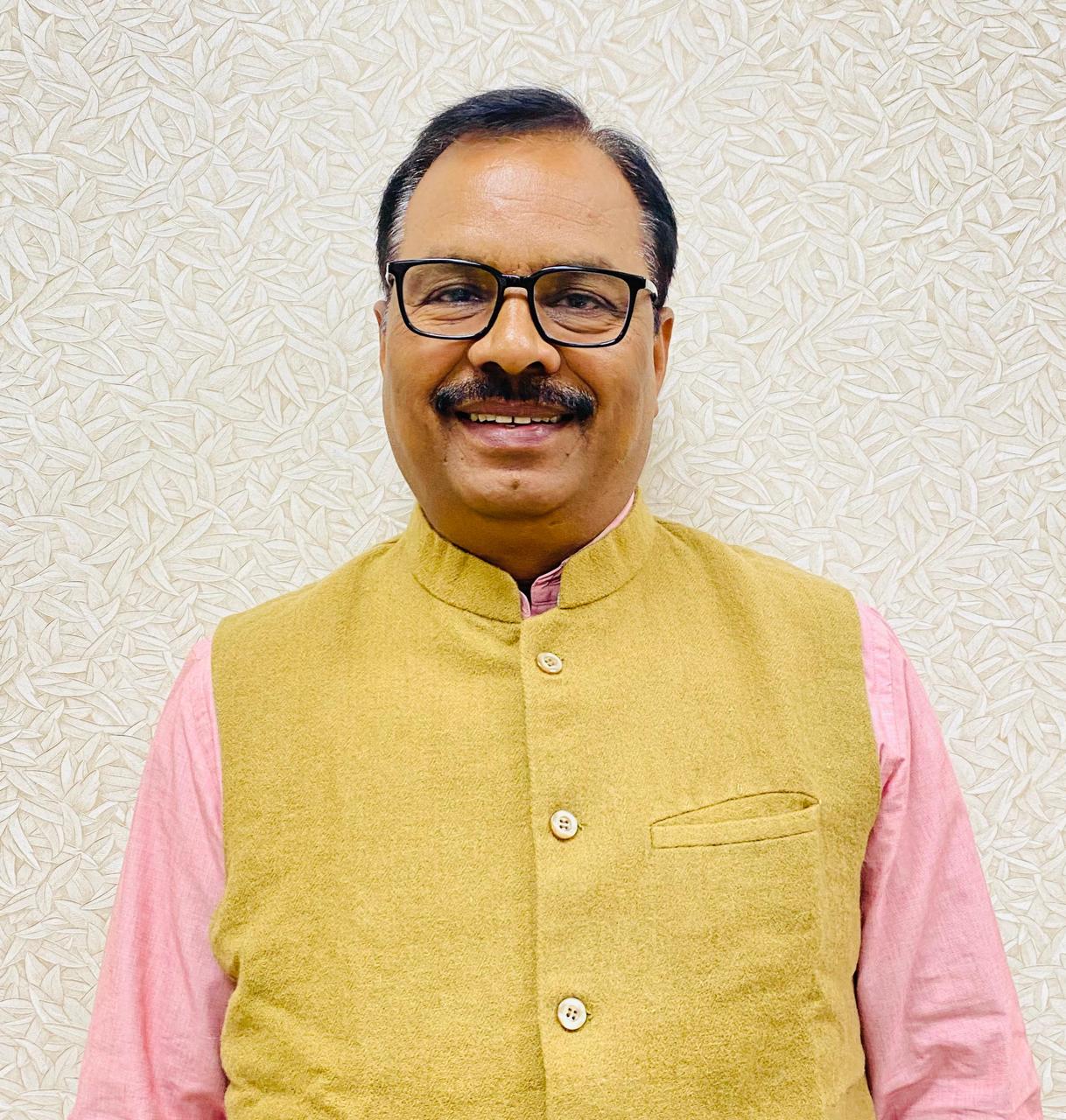 Dr. Mahesh Kumar